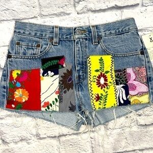 Urban Renewal Boho Floral Patch Upcycled Denim Levi’s Distressed Jean Shorts NWT